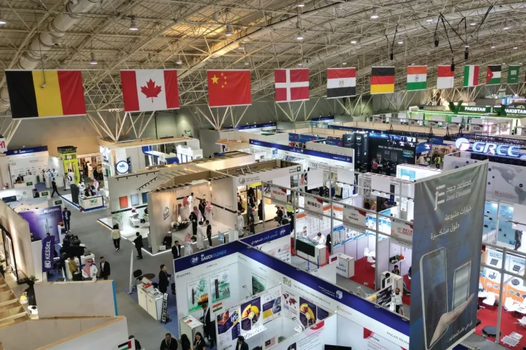 沙特五金建材、卫浴、制冷、家具展览会现场照片1