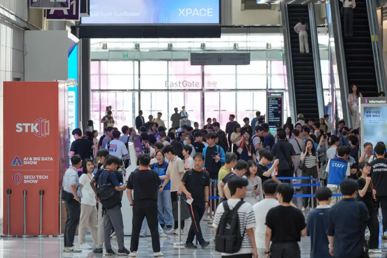 韩国智能机器人展览会现场照片1
