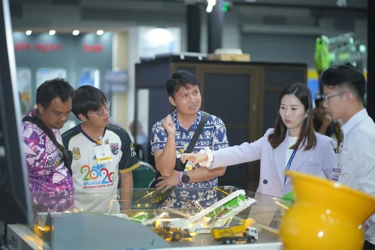泰国曼谷工程机械展现场照片1
