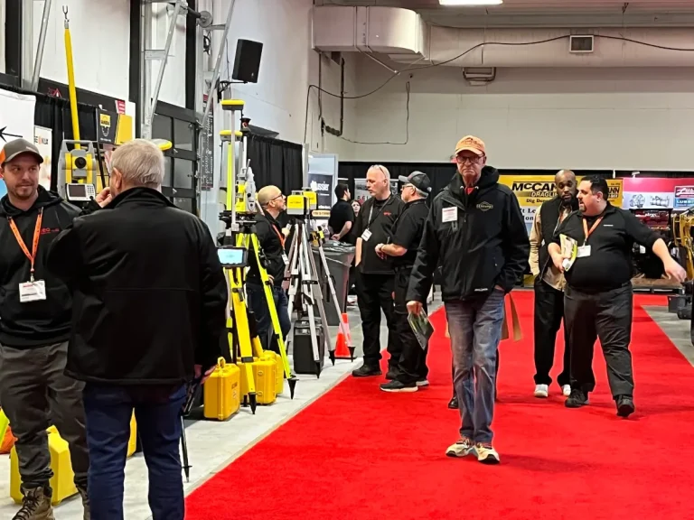加拿大魁北克工程机械展览会现场照片3