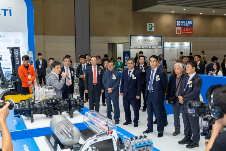 韩国首尔工程机械展览会现场照片5