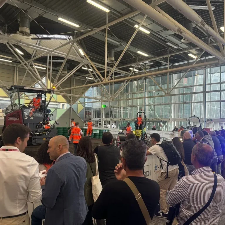 意大利沥青及道路展览会现场照片5