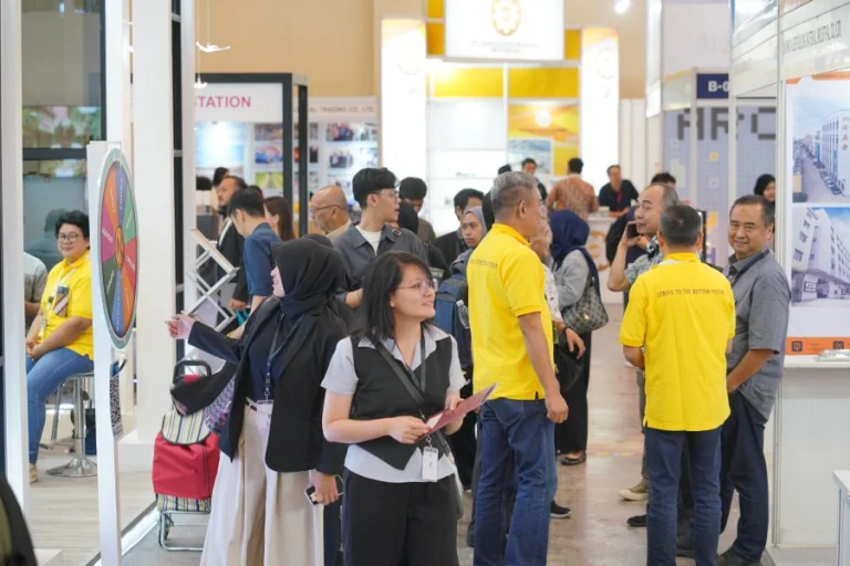 马来西亚亚洲玻璃门窗幕墙展览会现场照片4