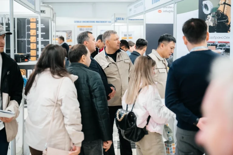 哈萨克斯坦工程机械、矿业机械展览会现场照片3