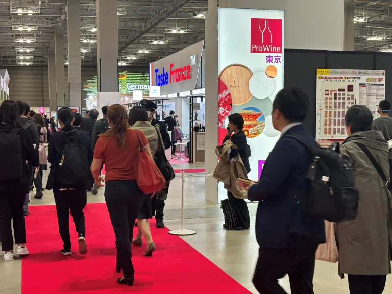 日本东京葡萄酒展览会现场照片2