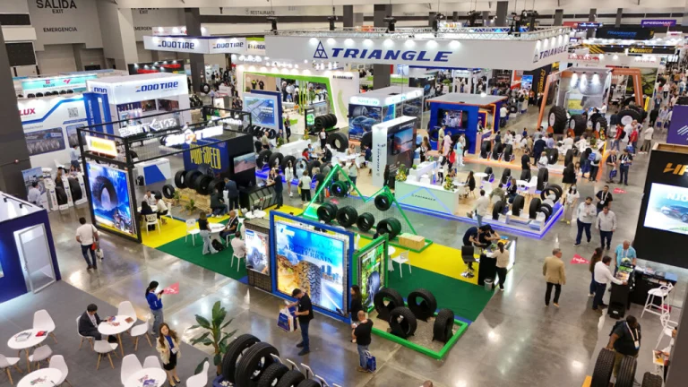 巴拿马轮胎展览会现场照片1
