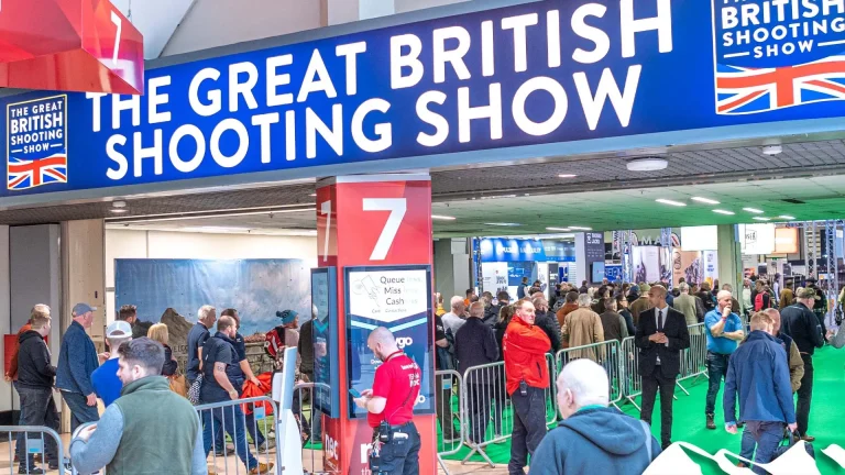 英国国际狩猎装备、枪械、刀具展览会现场照片7