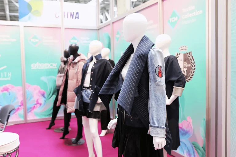 俄罗斯纺织品及服装全产业链展览会现场照片1