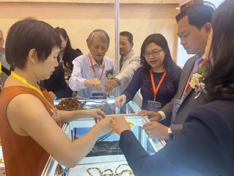 越南胡志明珠宝展览会IJV现场照片1