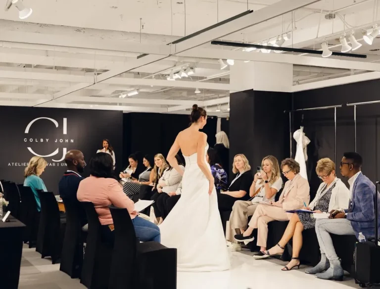 美国芝加哥婚纱礼服展览会现场照片1