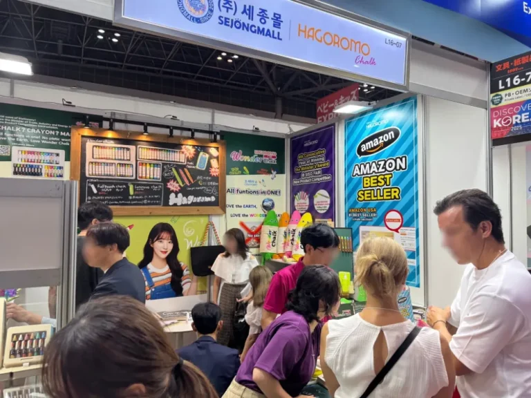 日本东京时装及配饰展览会现场照片1