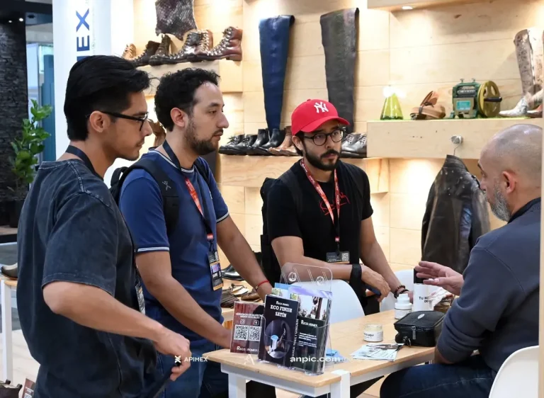 墨西哥莱昂皮革鞋展览会现场照片2