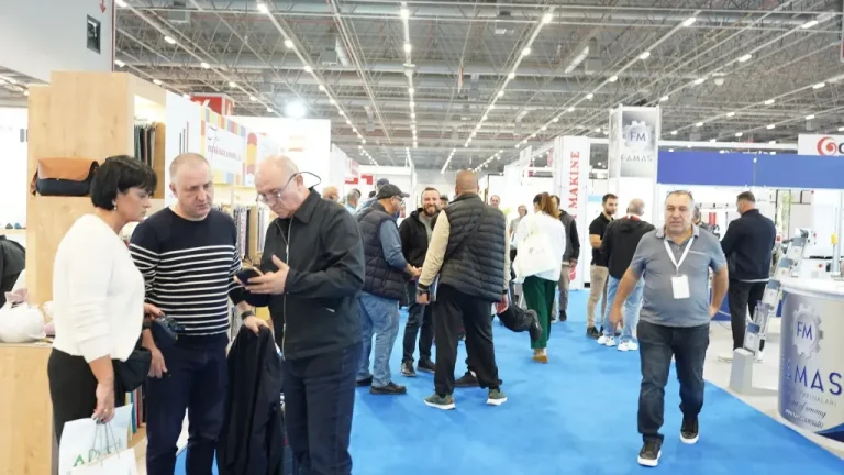 土耳其皮革鞋材、鞋机展览会现场照片8