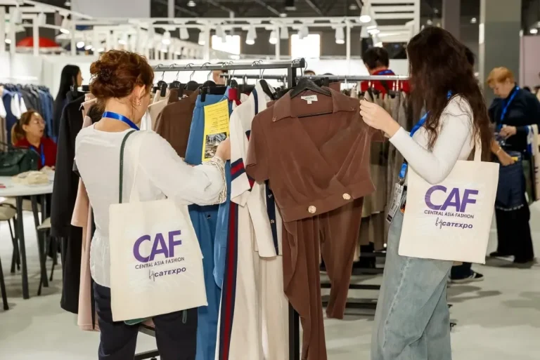 哈萨克斯坦纺织服装展CAF现场照片4
