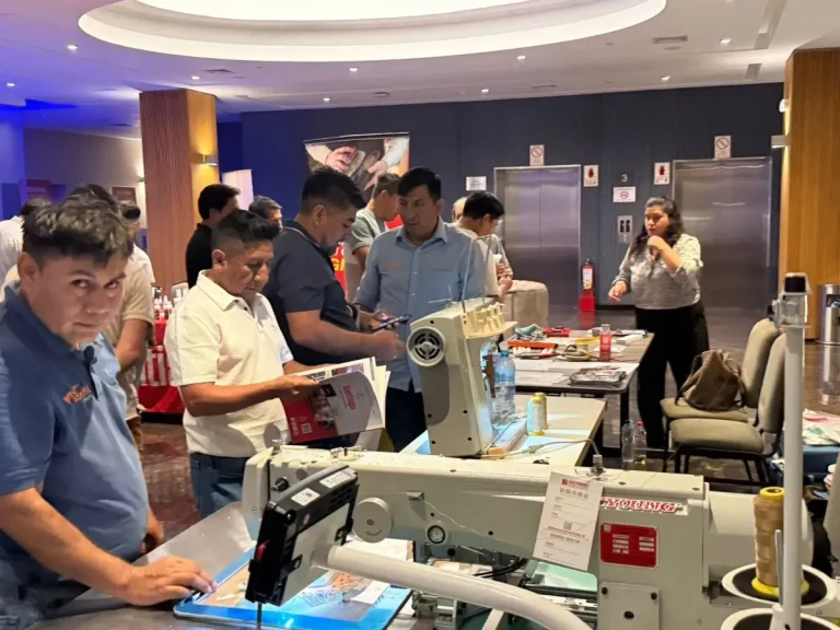 秘鲁利马皮革及鞋材展览会现场照片5