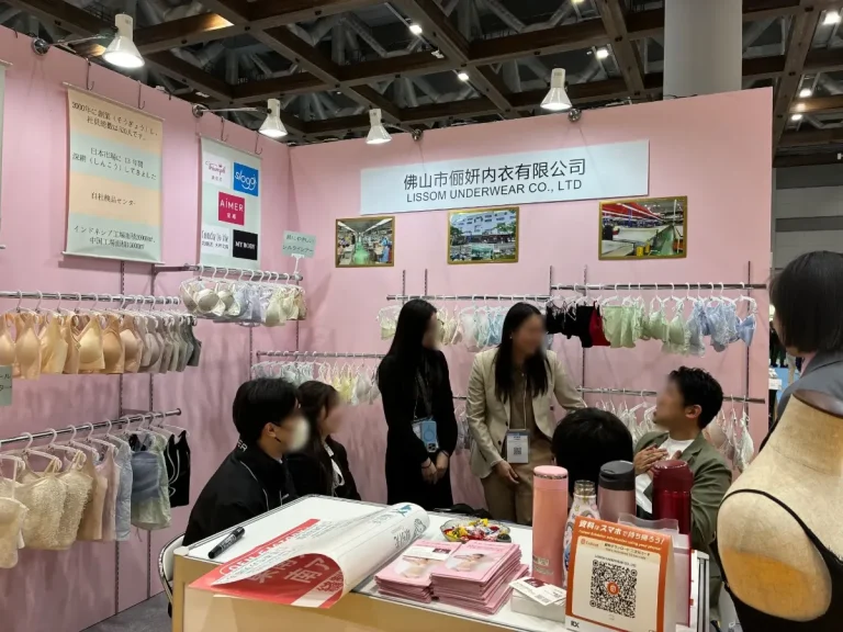 日本东京服装展览会现场照片7