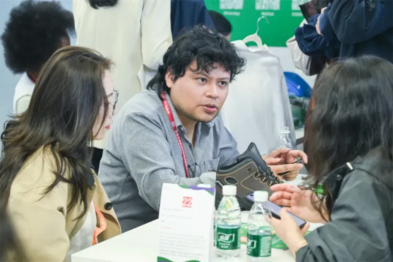泰国劳动保护用品交易会现场照片2
