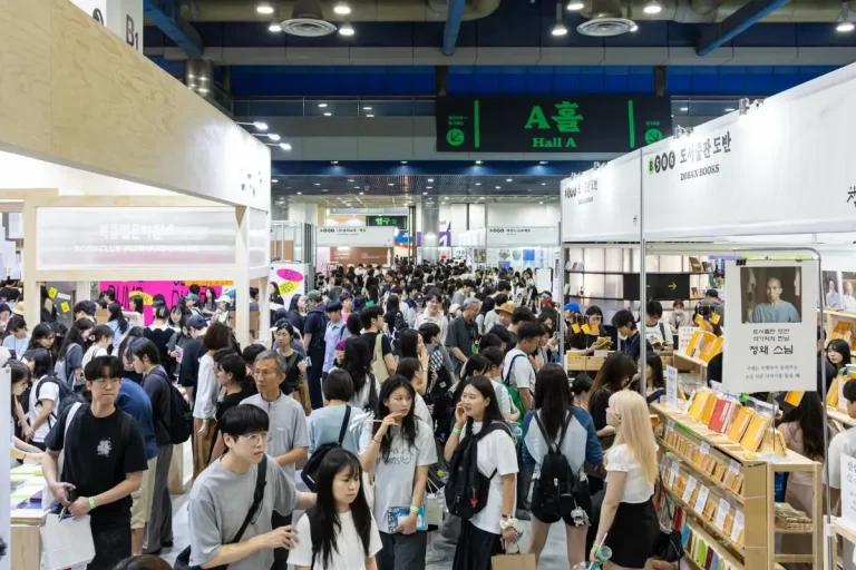 韩国首尔书展览会现场照片1