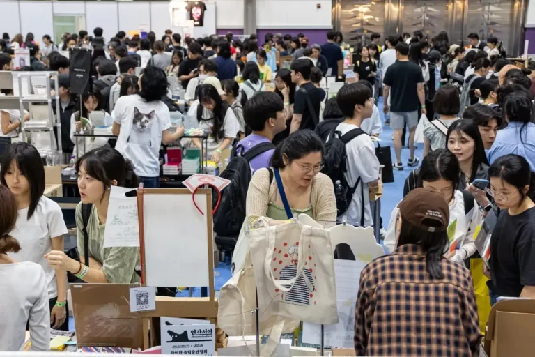 韩国首尔书展览会现场照片2