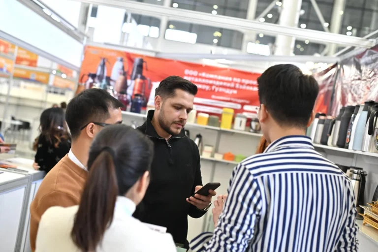 俄罗斯礼品及家庭用品展览会现场照片1