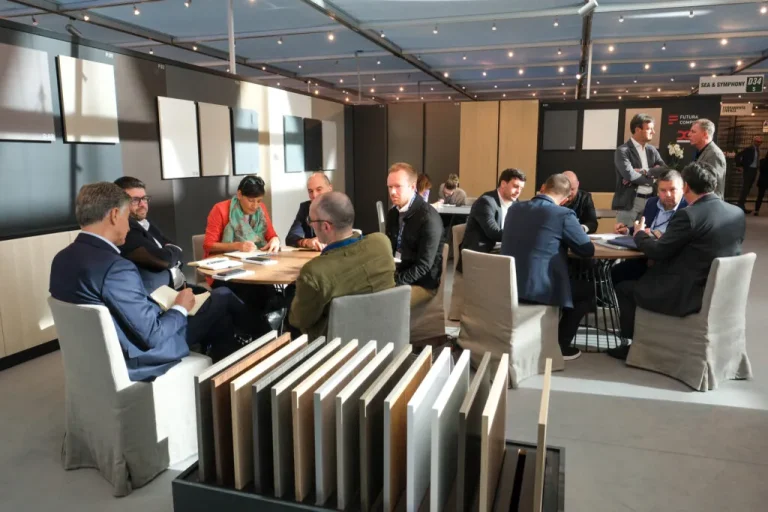 意大利波代诺内家具配件展览会现场照片6