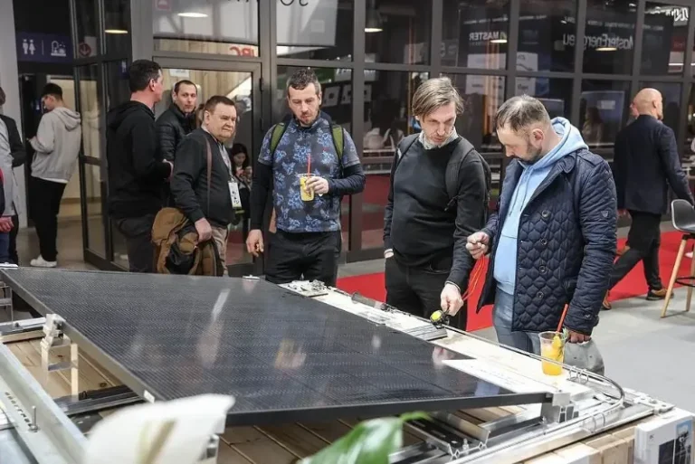 波兰太阳能光伏及风能展览会现场照片5