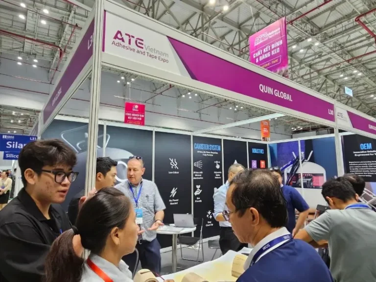 越南胶粘剂及胶粘带展览会现场照片5