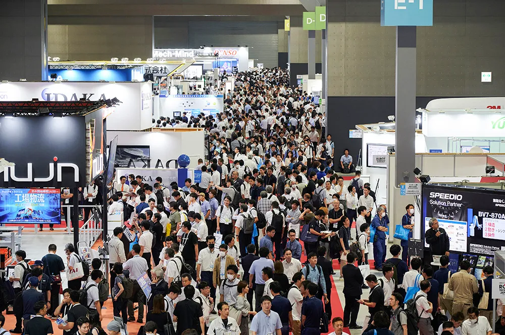 日本东京游乐设备展览会现场