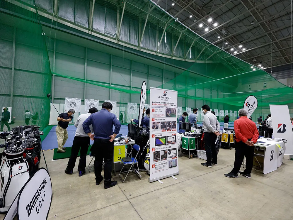 日本横滨高尔夫球展览会高尔夫用品展示区