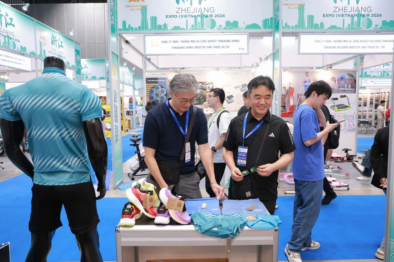 越南体育及健身用品展览会现场健身器材展示区