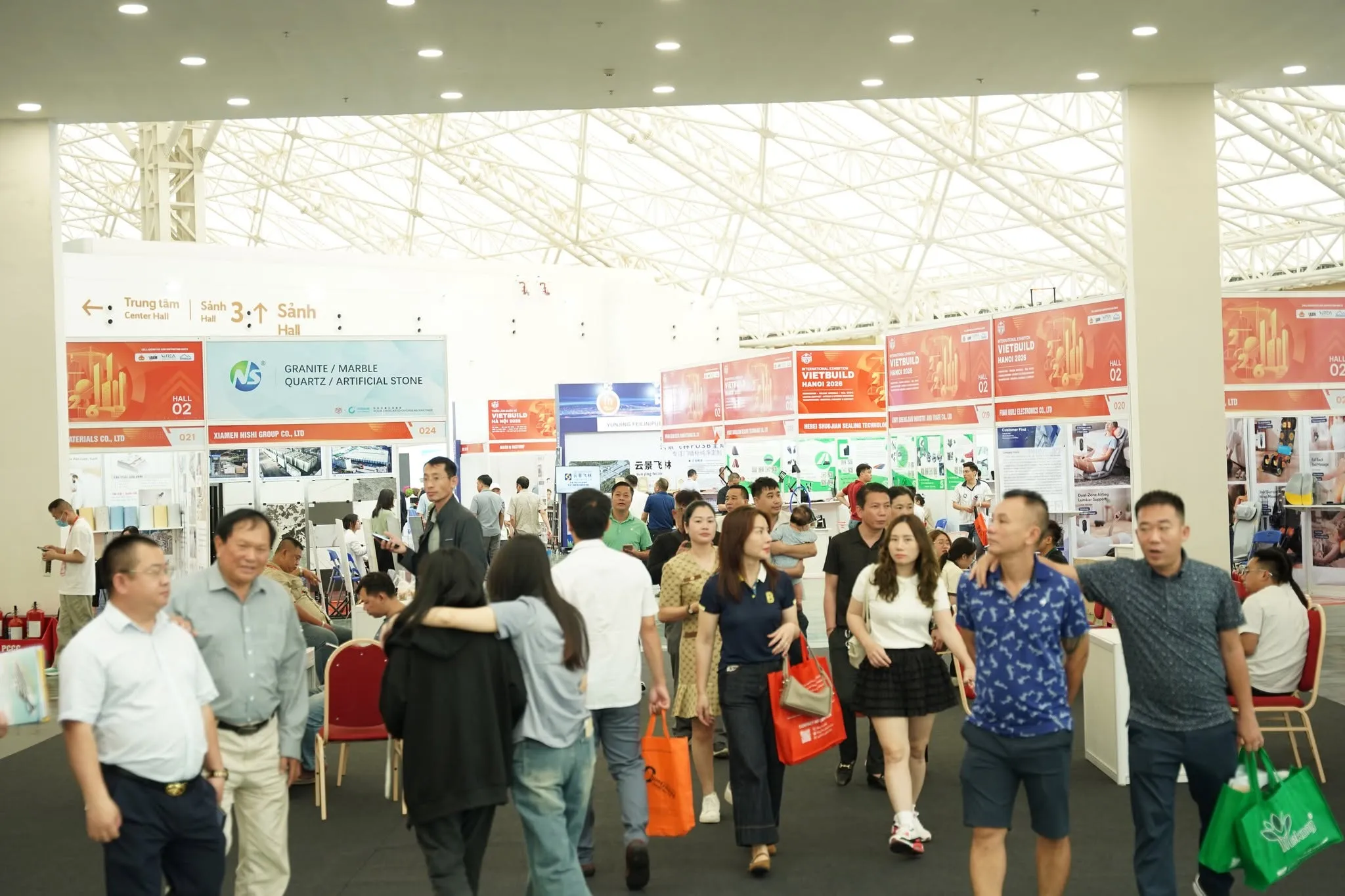 越南胡志明建材展览会商务洽谈图