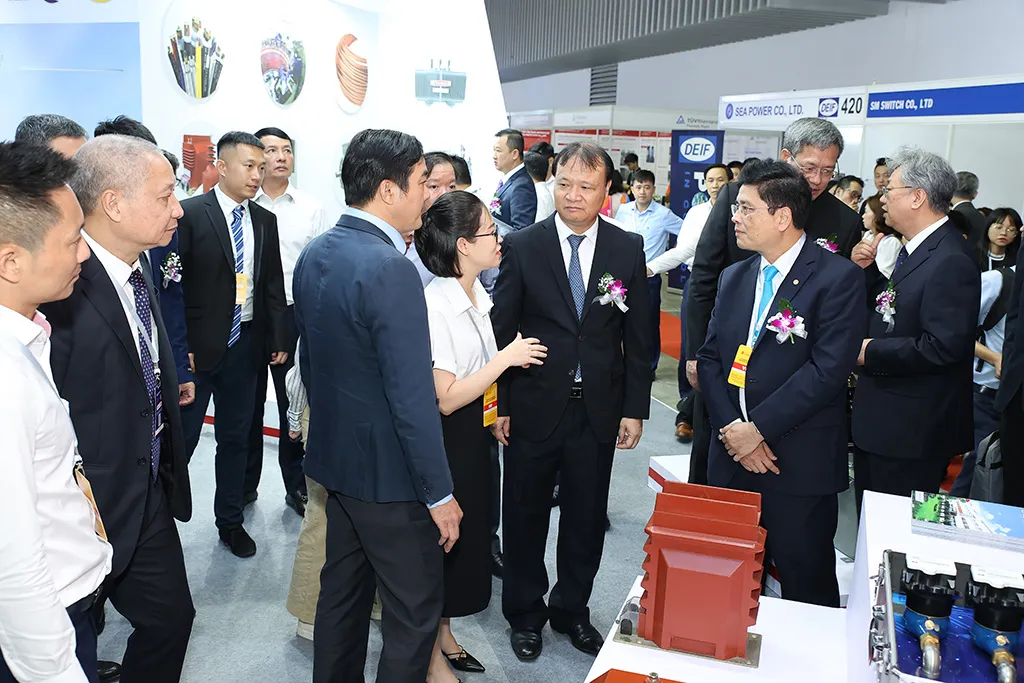 越南胡志明电力展输配电设备展示区