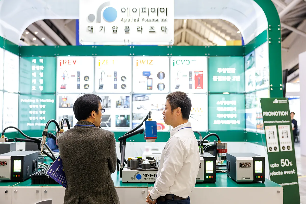 COATING KOREA展台材料样品与设备展示